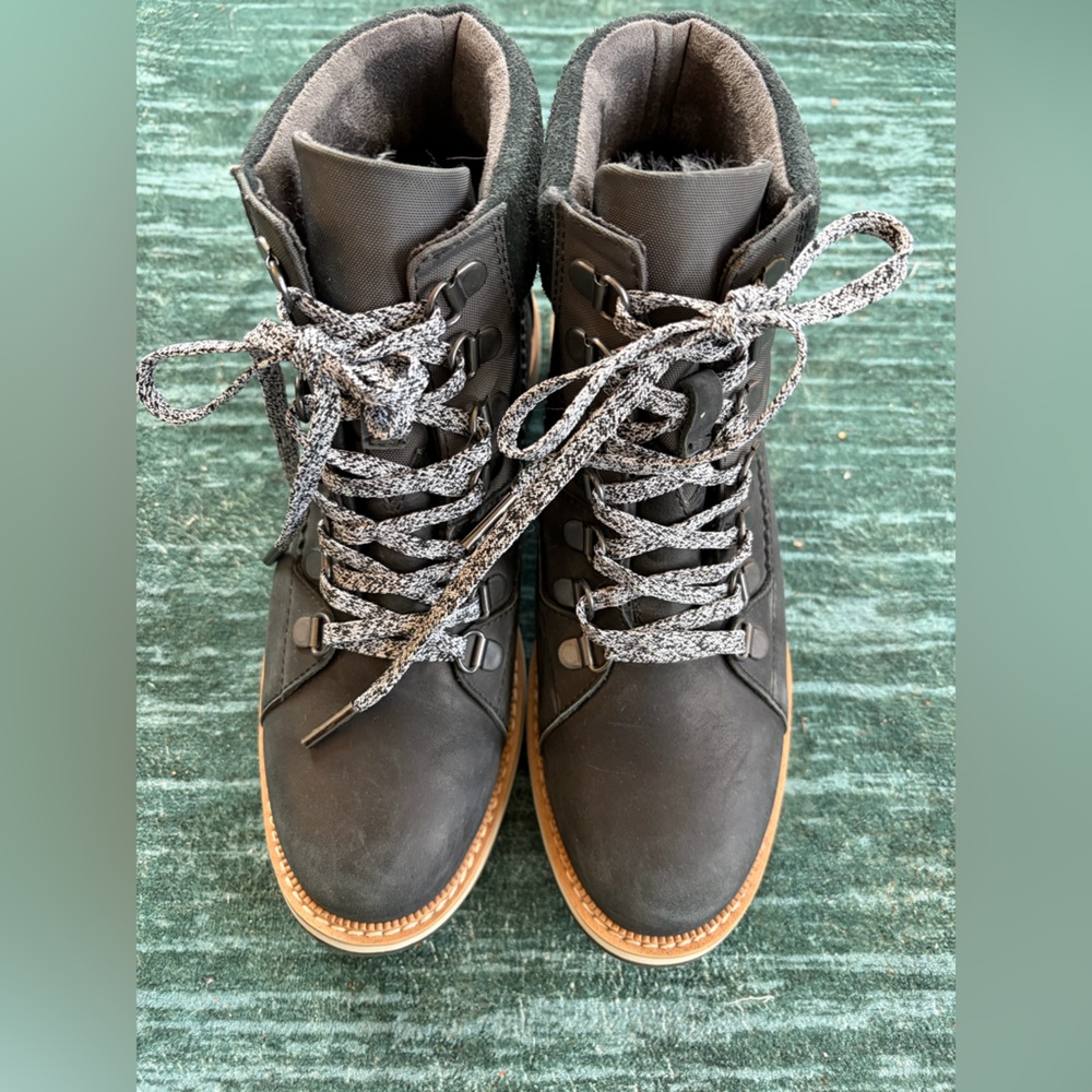 Toms Black and Tan Women's Lace-Up Ankle Booties
